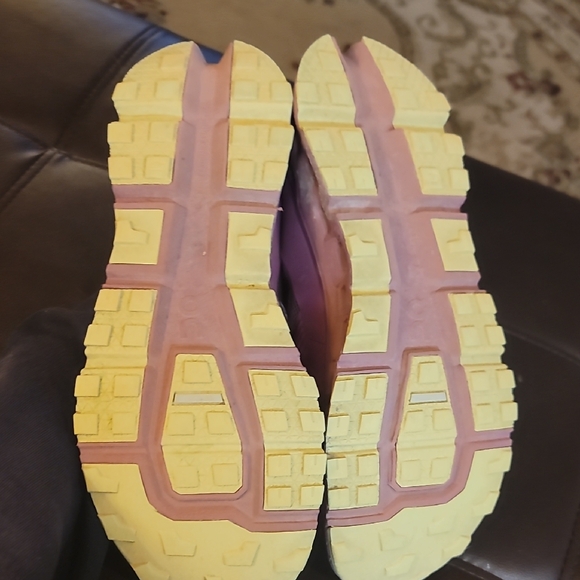 On Cloud Running men's Athletic Shoes in Purple - Picture 3 of 5